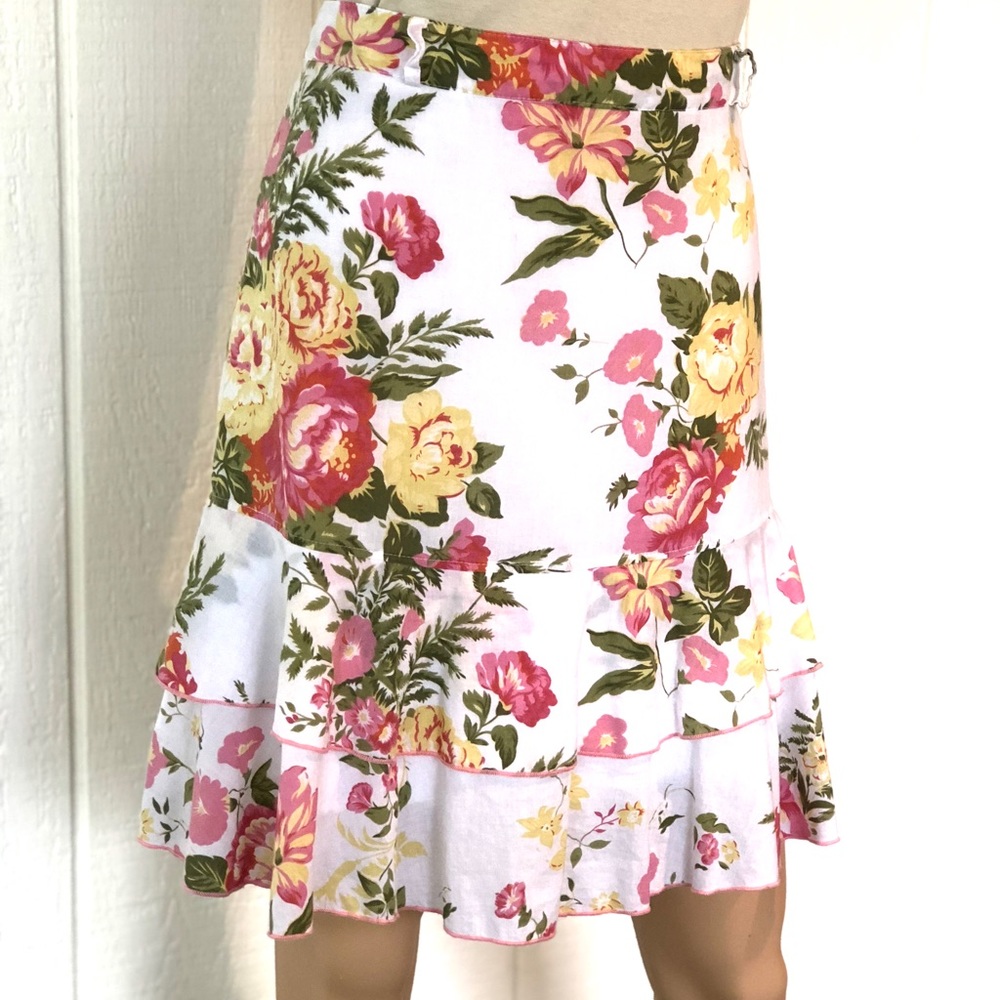✨4 for $20✨ Pink Floral Skirt with Ruffle